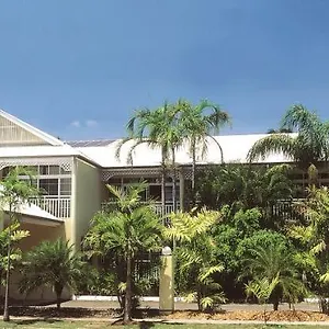 https://reef-palms.cairnshotels4all.com