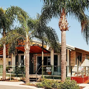 https://midland-tourist-park-accommodation.hotelsperth.org