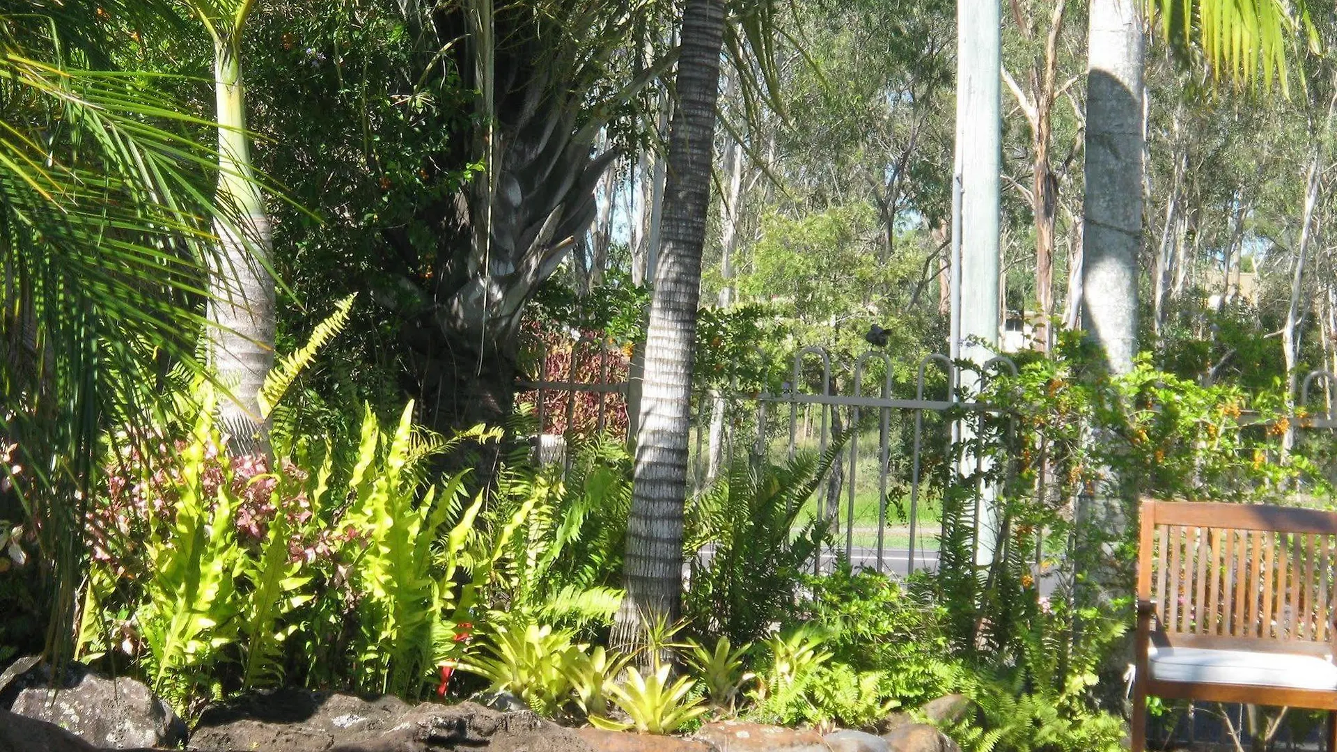 Wild Scotsman Motor Inn Gin Gin Qld 4*,
